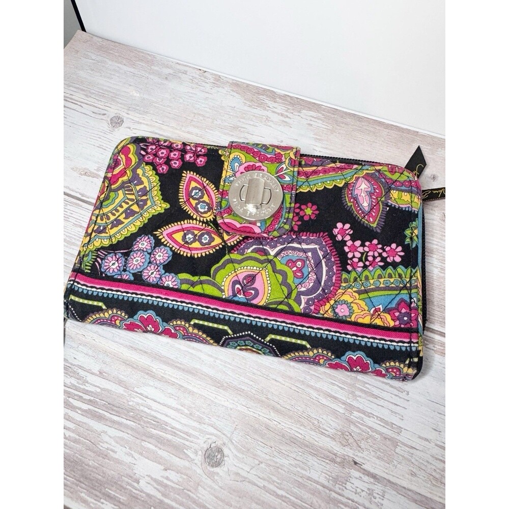 Vera Bradley large tab wallet Turn lock Closure Colorful Paisley Quilted